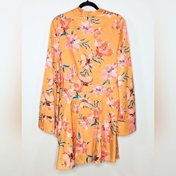 Significant Other Zoe Hibiscus Floral Bouquet Bell Sleeve Wrap Mini Dress 10 - Picture 3 of 6